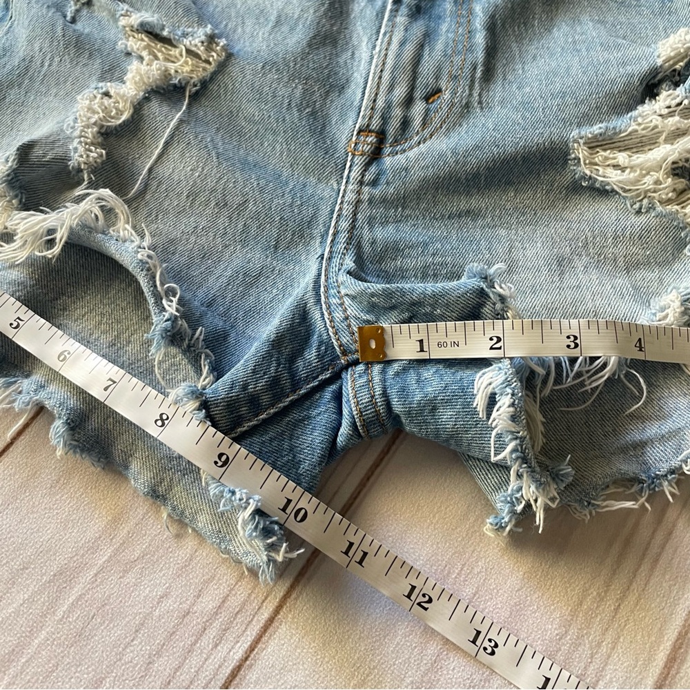 EUC Abercrombie & Fitch High Rise Mom Shorts Women’s 25 Blue Light Wash Stretch - Picture 12 of 14